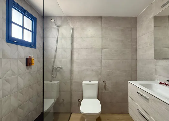 Canaryislandshost L Sal De Mar