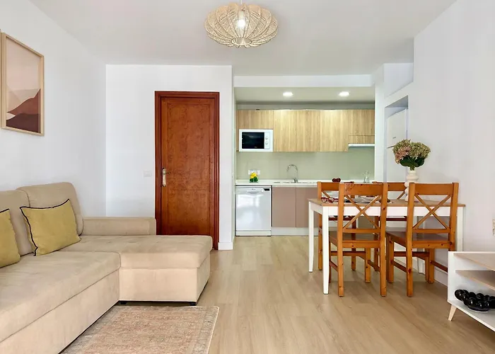 Canaryislandshost L Sal De Mar Puerto del Carmen (Lanzarote)